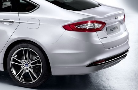 Ford Mondeo thế hệ mới “mượn” phong cách Aston Martin - 6 Xe Mondeo phiên bản Liftback 5 cửa